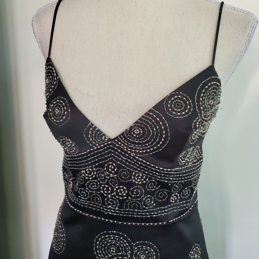 Laundry by Shelli Segal Beaded Black Midi Dress - Picture 3 of 8